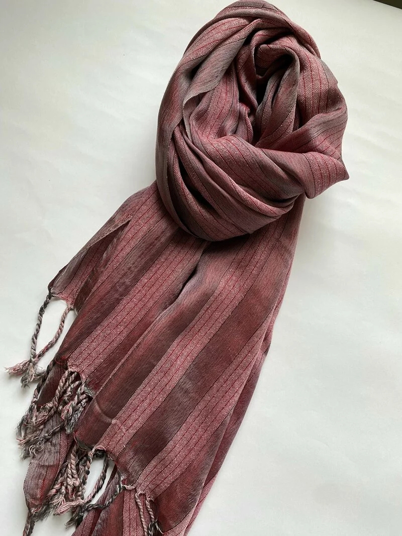 A century-old silk scarf from Turkey | dyed leaves - Image 2